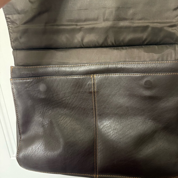 Wilson’s Leather Classic Brown Briefcase Laptop Messenger Bag - Picture 5 of 8